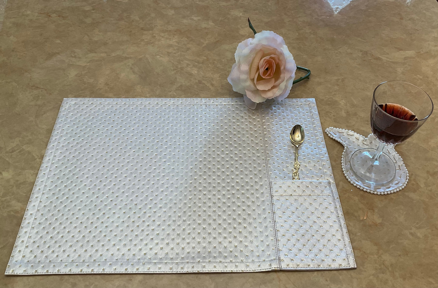 Pearly Coasters Grenade Beige